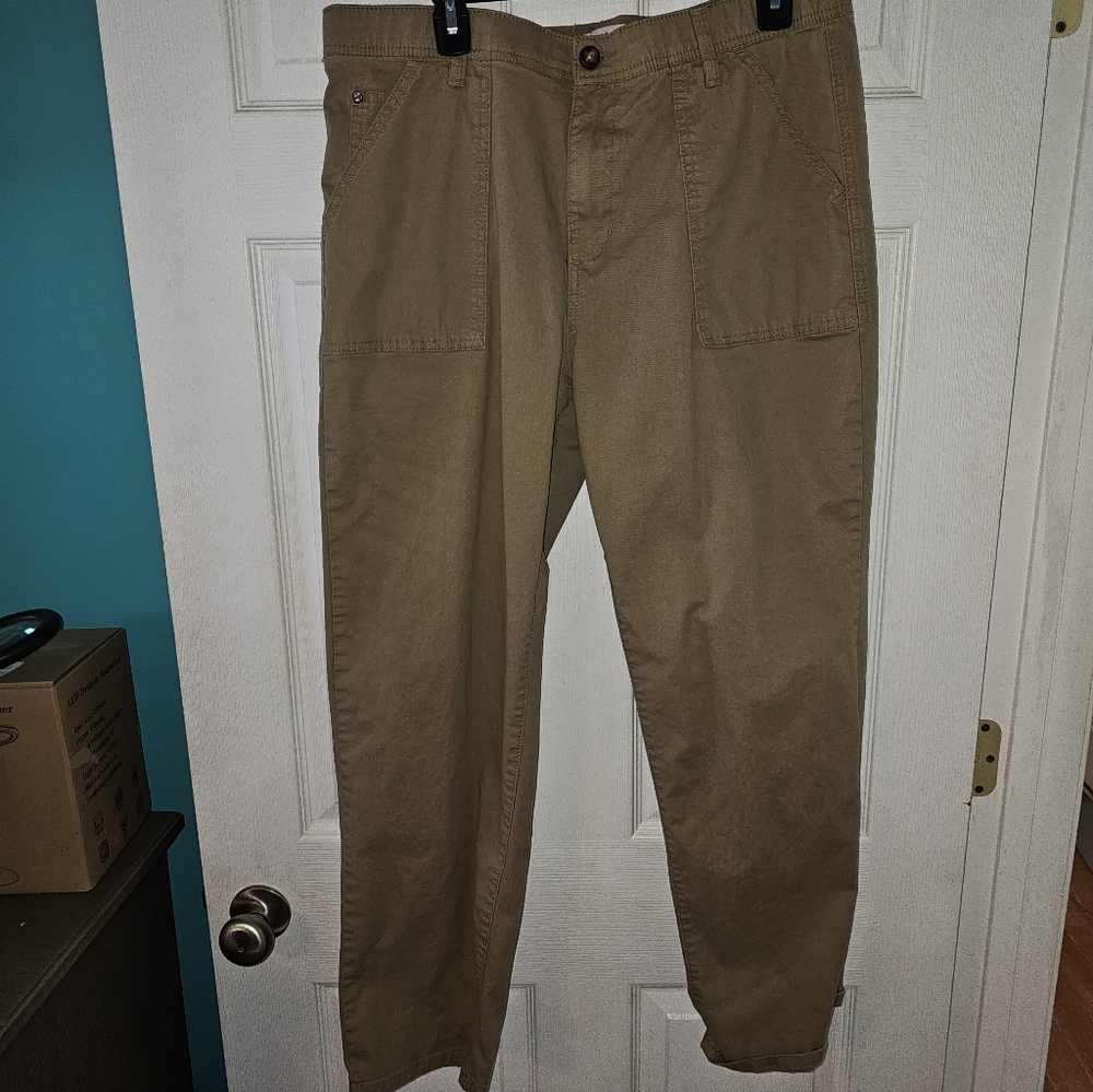 Women's curve appeal khaki pants stretchy waistband Size 14